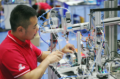 技能新星閃耀！我院選手成功入選世賽機(jī)電一體化項(xiàng)目國(guó)家集訓(xùn)隊(duì)